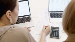 BNR, MEC, ARB şi FGDB au organizat a treia ediţie a proiectului „Ateliere de educaţie financiară pentru profesori”